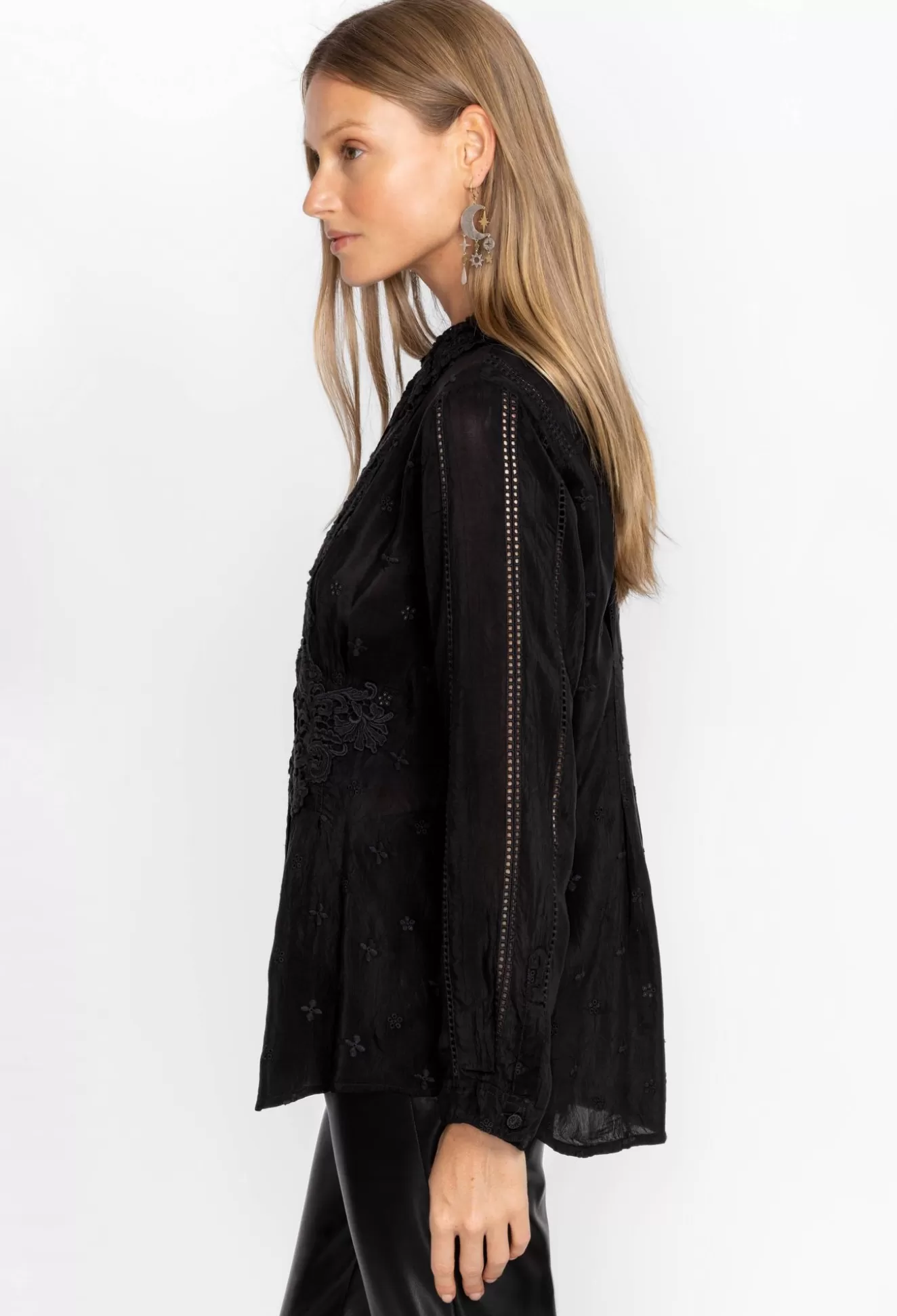 Tops>Johnny Was Celia Applique Shirt Black